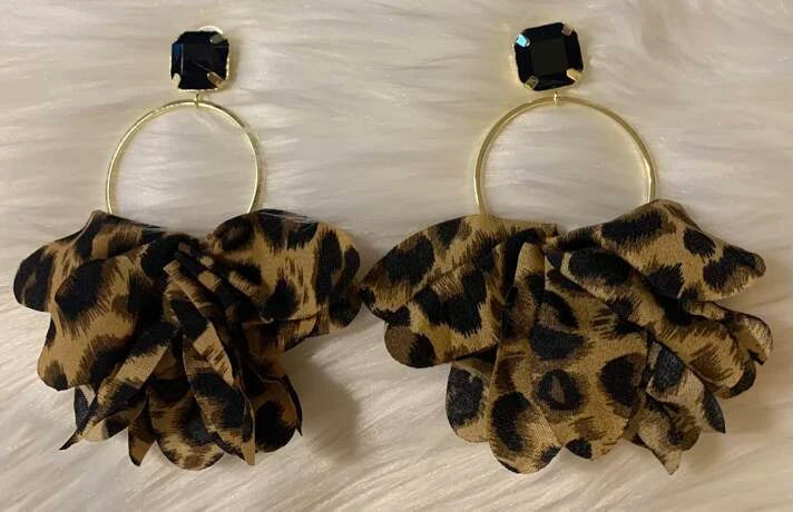 Fe- Line  Earring